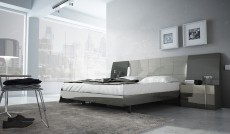 Lacquered Extravagant Wood Luxury Platform Bed Lacquered Extravagant Wood Luxury Platform Bed