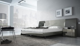 Lacquered Extravagant Wood Luxury Platform Bed