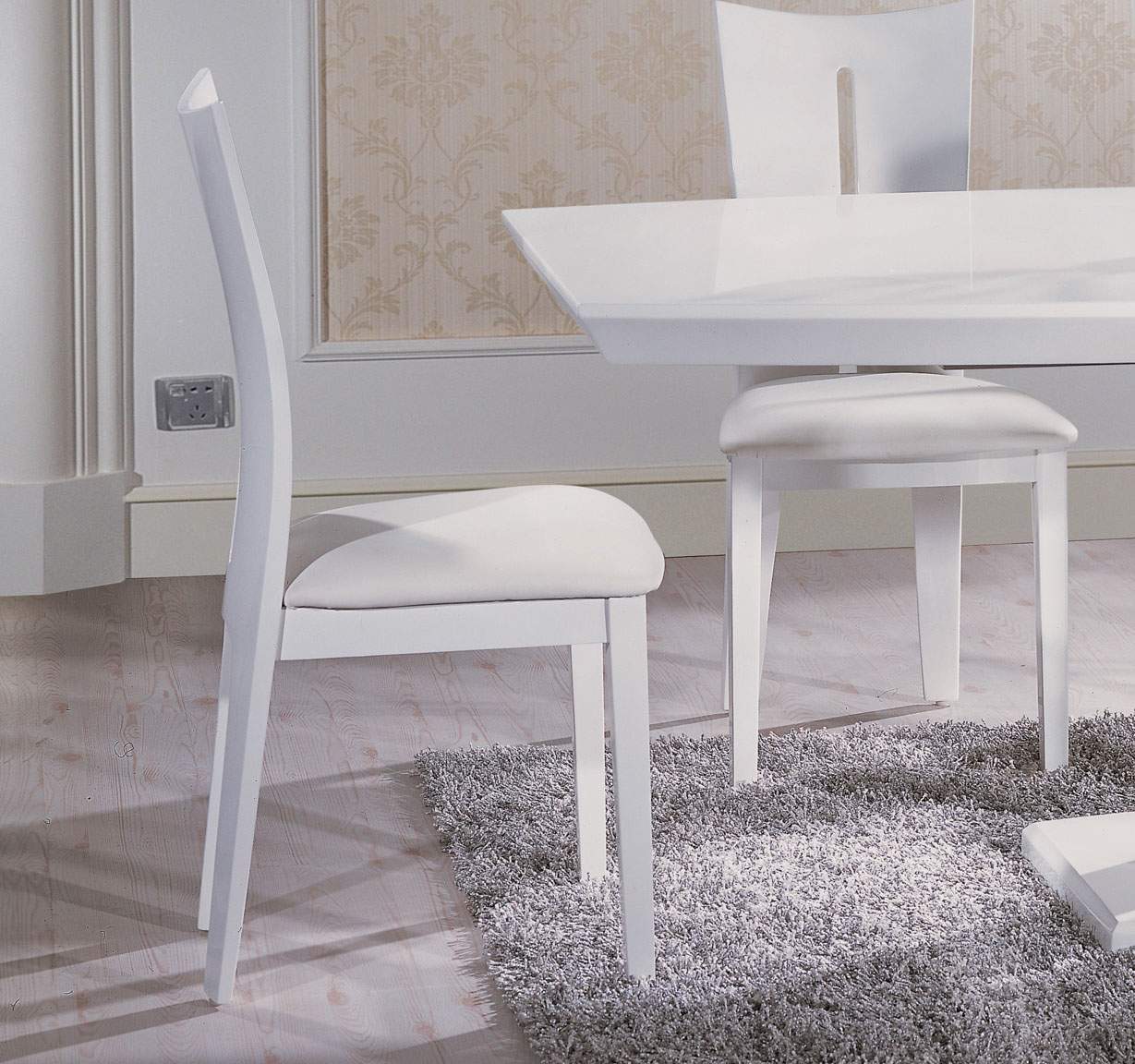 White Leather Contemporary Dining Chair with Stylish Split Back - Click Image to Close