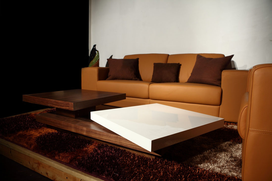 Walnut and White Finish Coffee Table - Click Image to Close