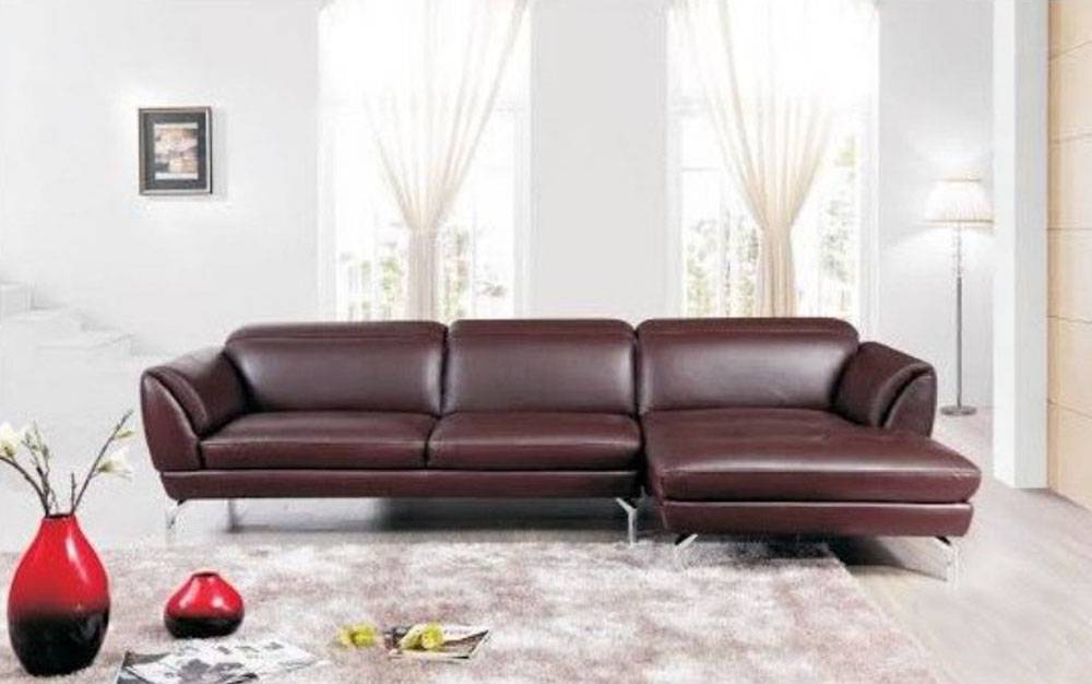 Brown Sectional Sofa with Tufted Seats and Adjustable Headrests