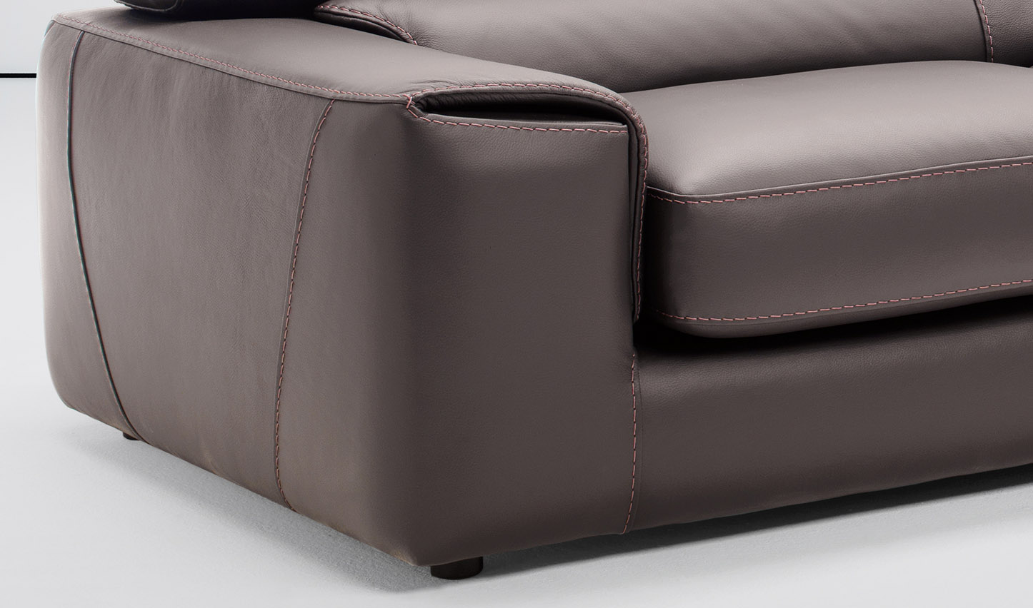 Graceful Full Leather Sectional with Chaise - Click Image to Close