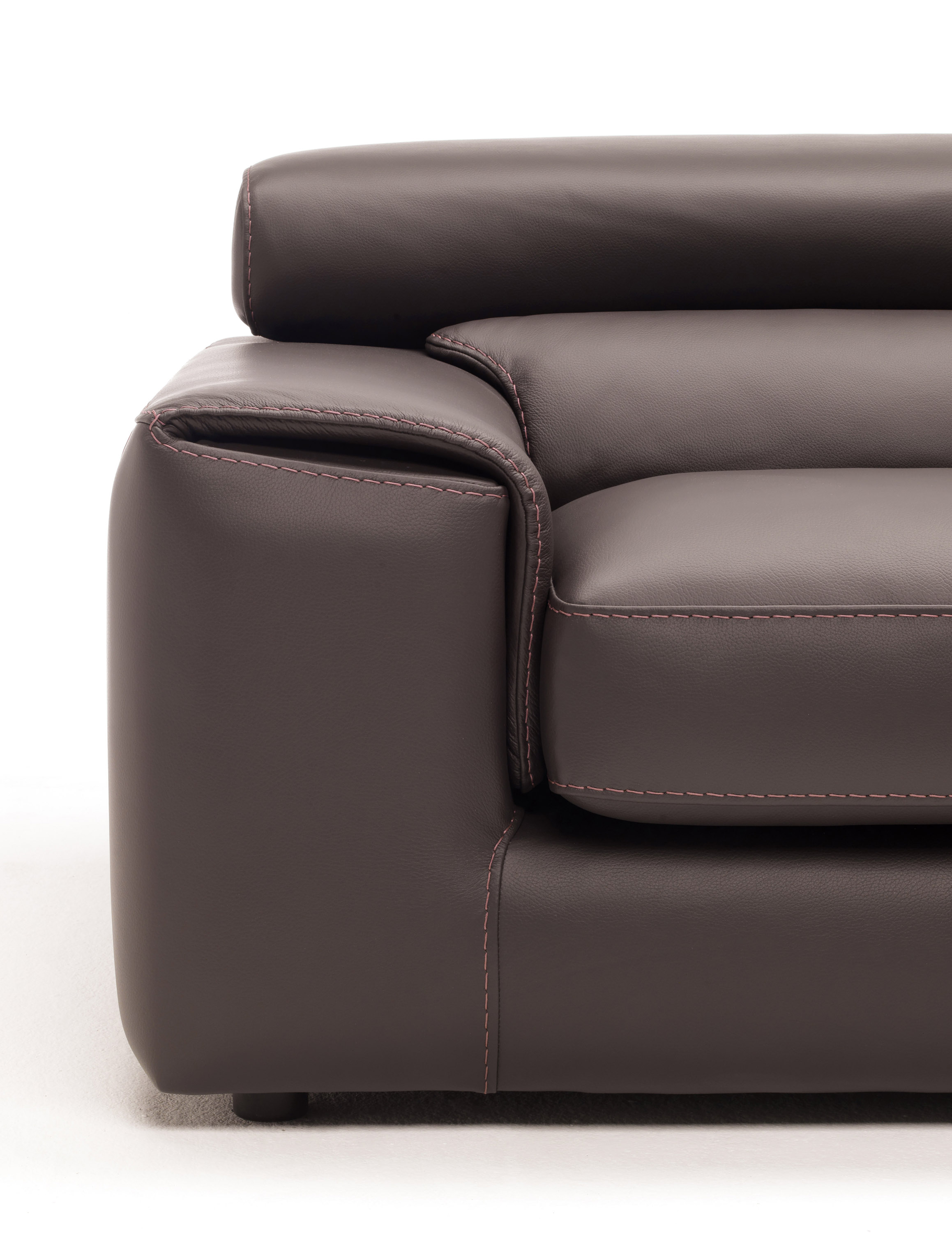 Graceful Full Leather Sectional with Chaise - Click Image to Close