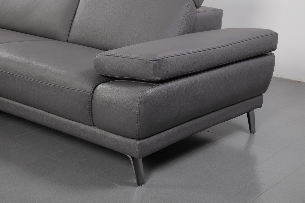 Luxury Sectional Upholstered in Real Leather - Click Image to Close