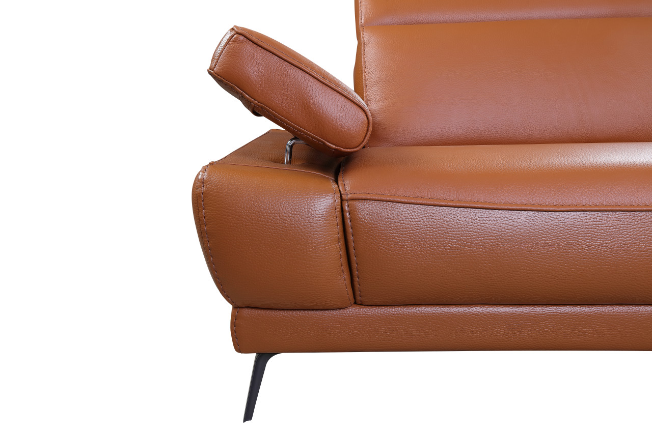 Exquisite Leather Sectional with Chaise - Click Image to Close