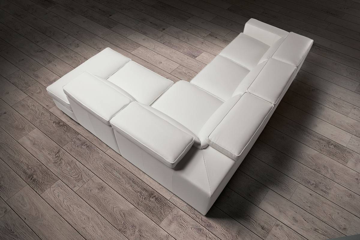 High End 100% Italian Leather Sectional - Click Image to Close