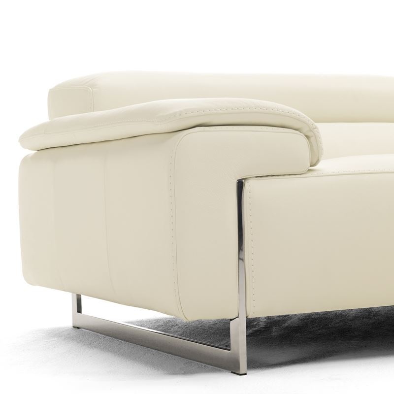 Luxurious Full Leather Sectional with Chaise - Click Image to Close