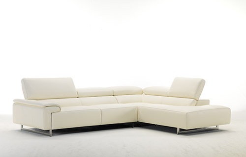 Luxurious Full Leather Sectional with Chaise - Click Image to Close