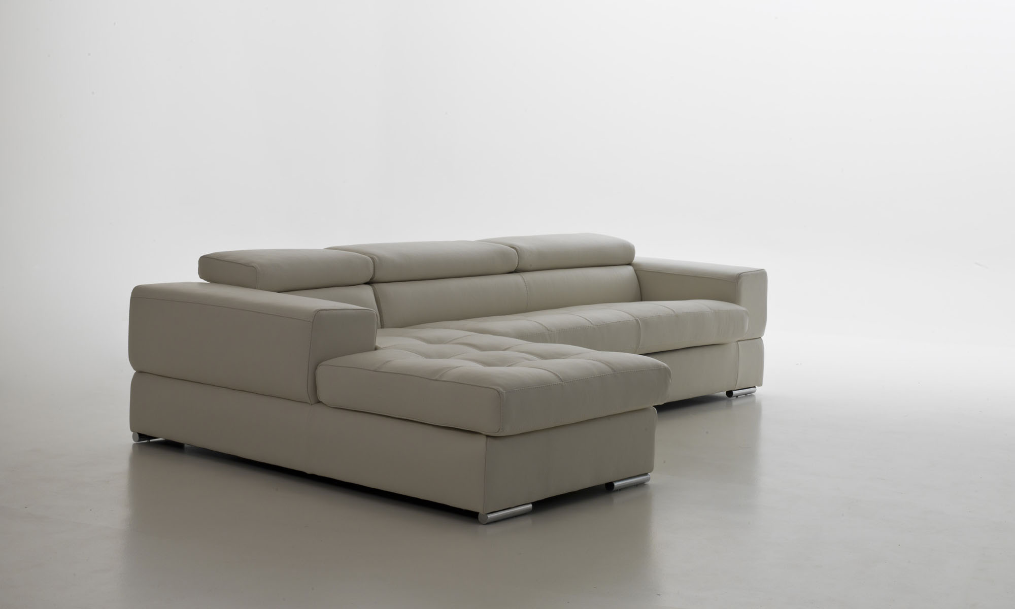 Overnice Sectional Upholstered in Real Leather - Click Image to Close