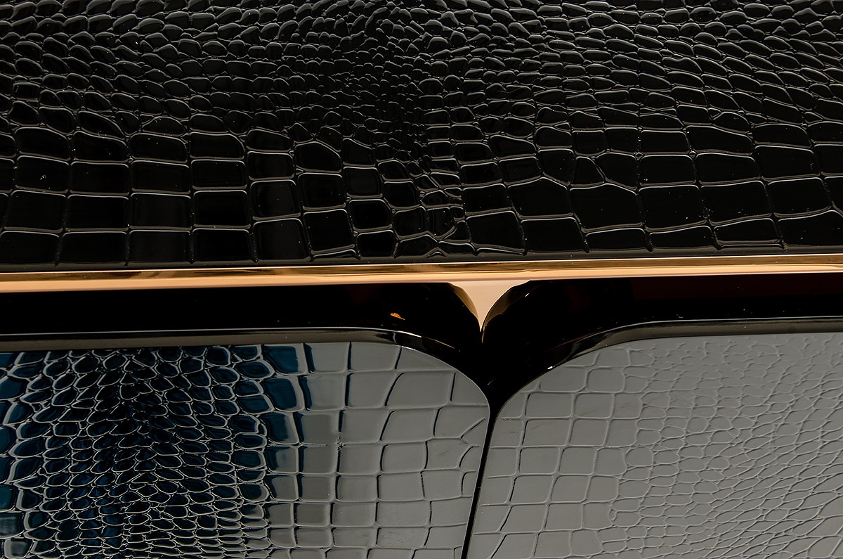 Amazing Black Crocodile and Rose Gold Dining Table - Click Image to Close