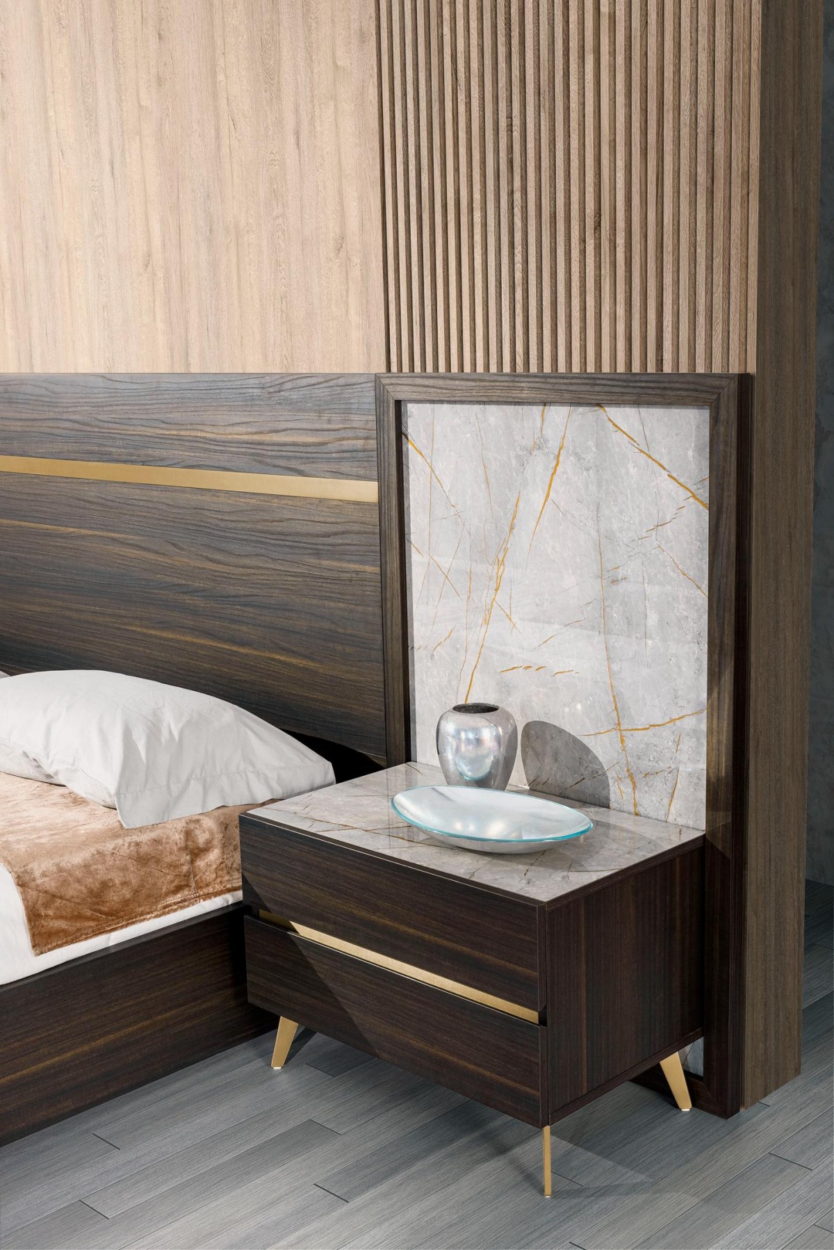 Retorno Contemporary Design Wooden Bedroom Set