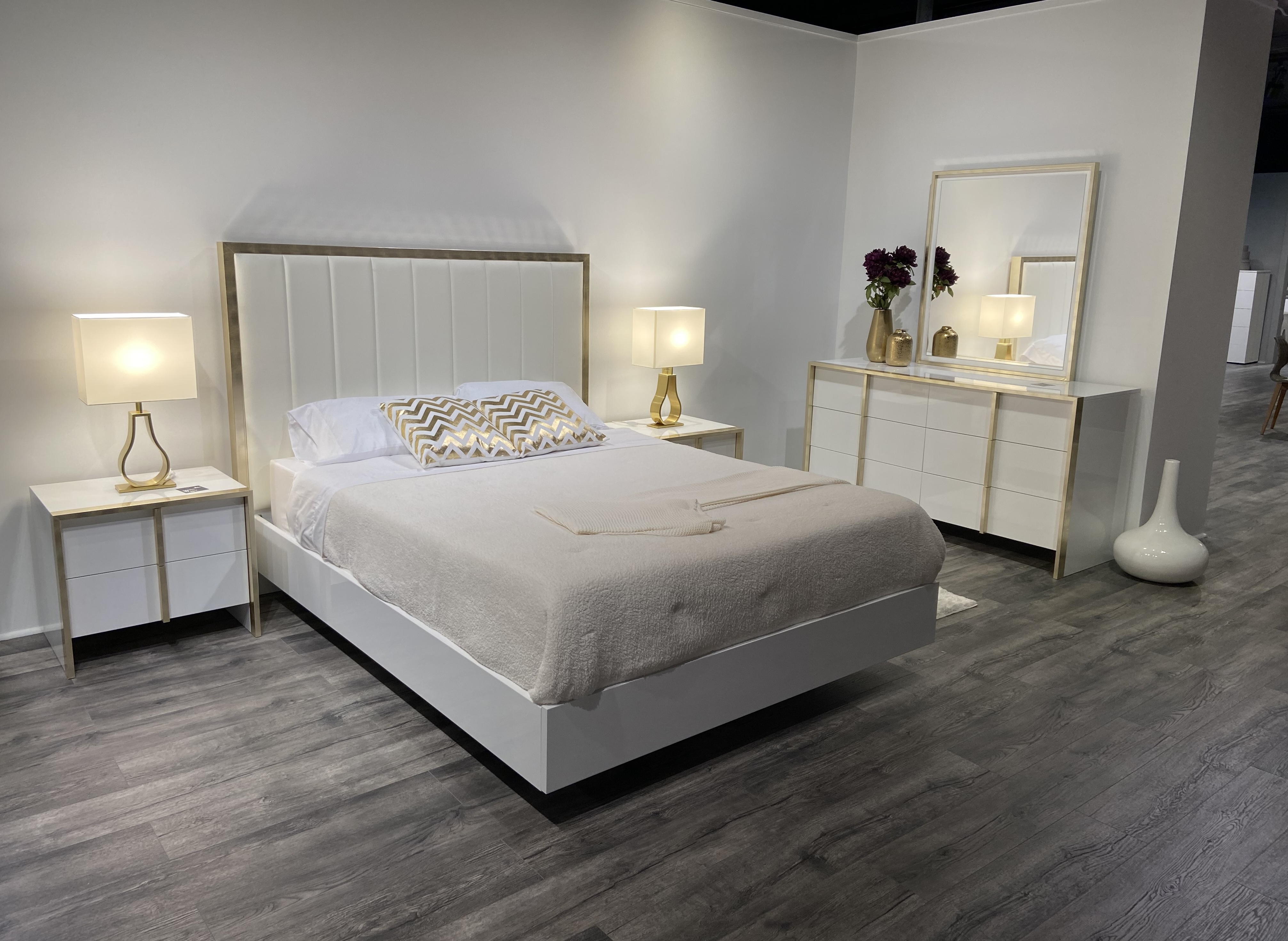 Exclusive Wood Elite Modern Bedroom Set - Click Image to Close