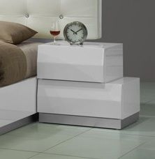 Milan Contemporary Night Stand in White Lacquer Finish Milan Contemporary Night Stand in White Lacquer Finish