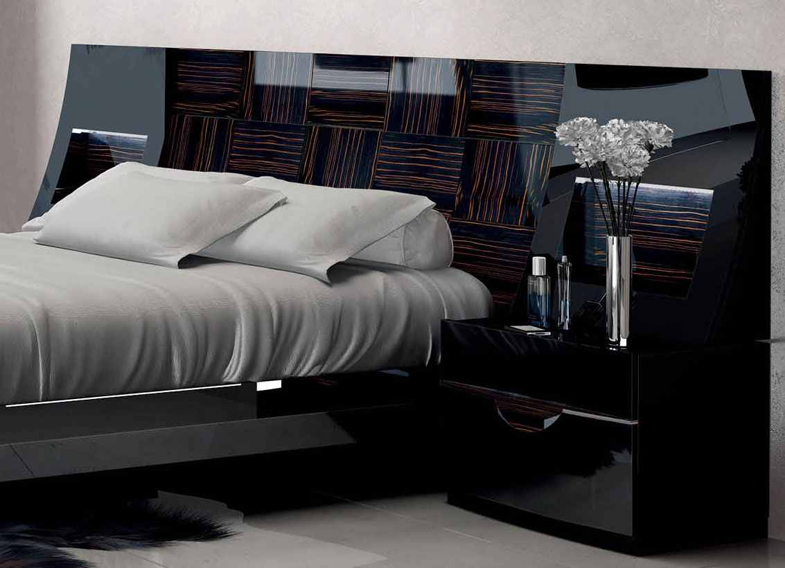 High-class Wood Elite Platform Bed