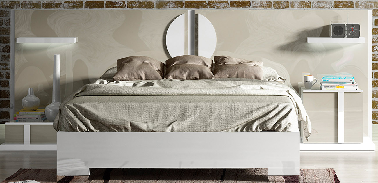 Lacquered High-class Quality High End Platform Bed