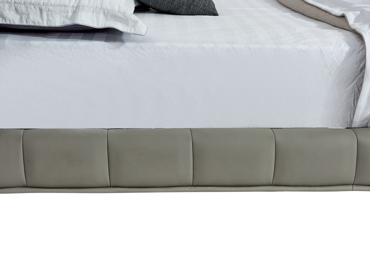 Elegant Leather High End Platform Bed - Click Image to Close