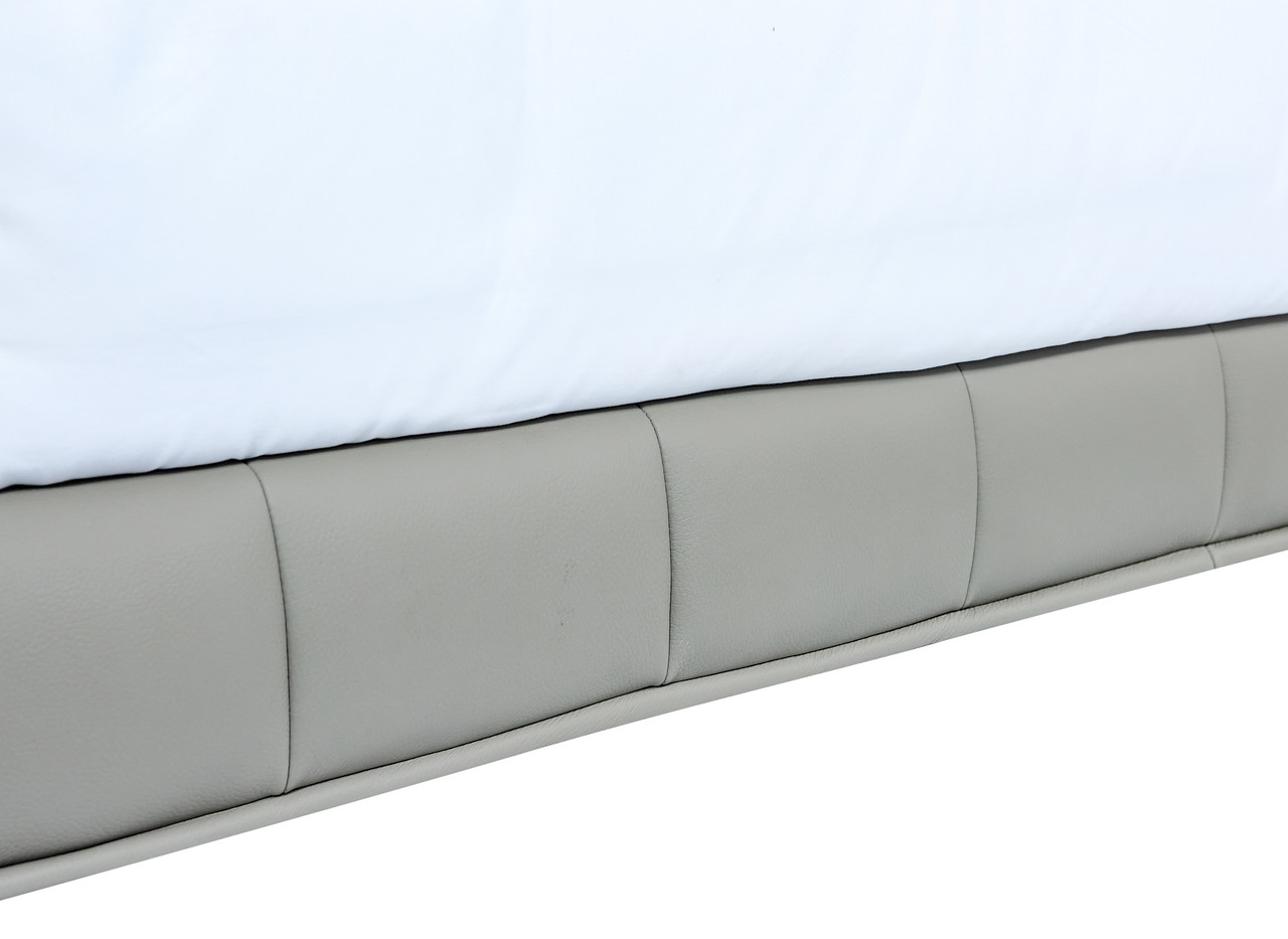 Elegant Leather High End Platform Bed - Click Image to Close