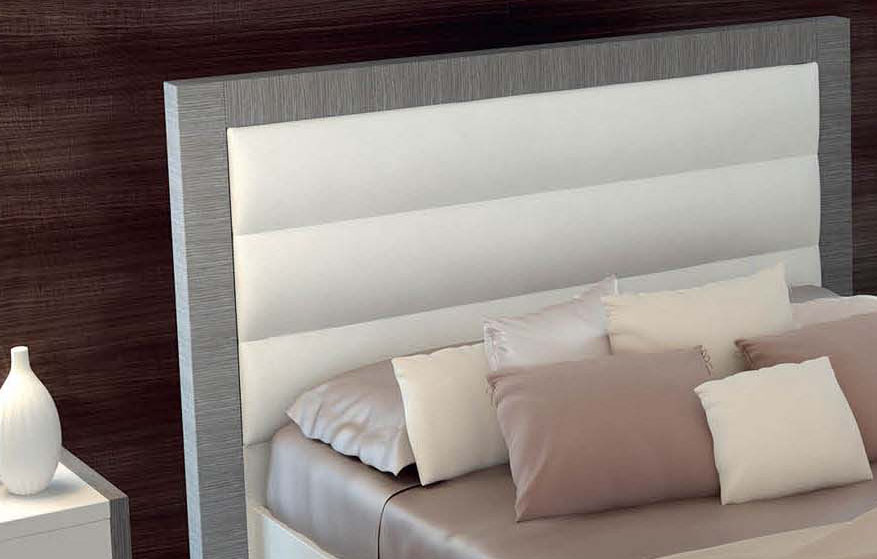 Lacquered Made in Italy Wood Luxury Platform Bed