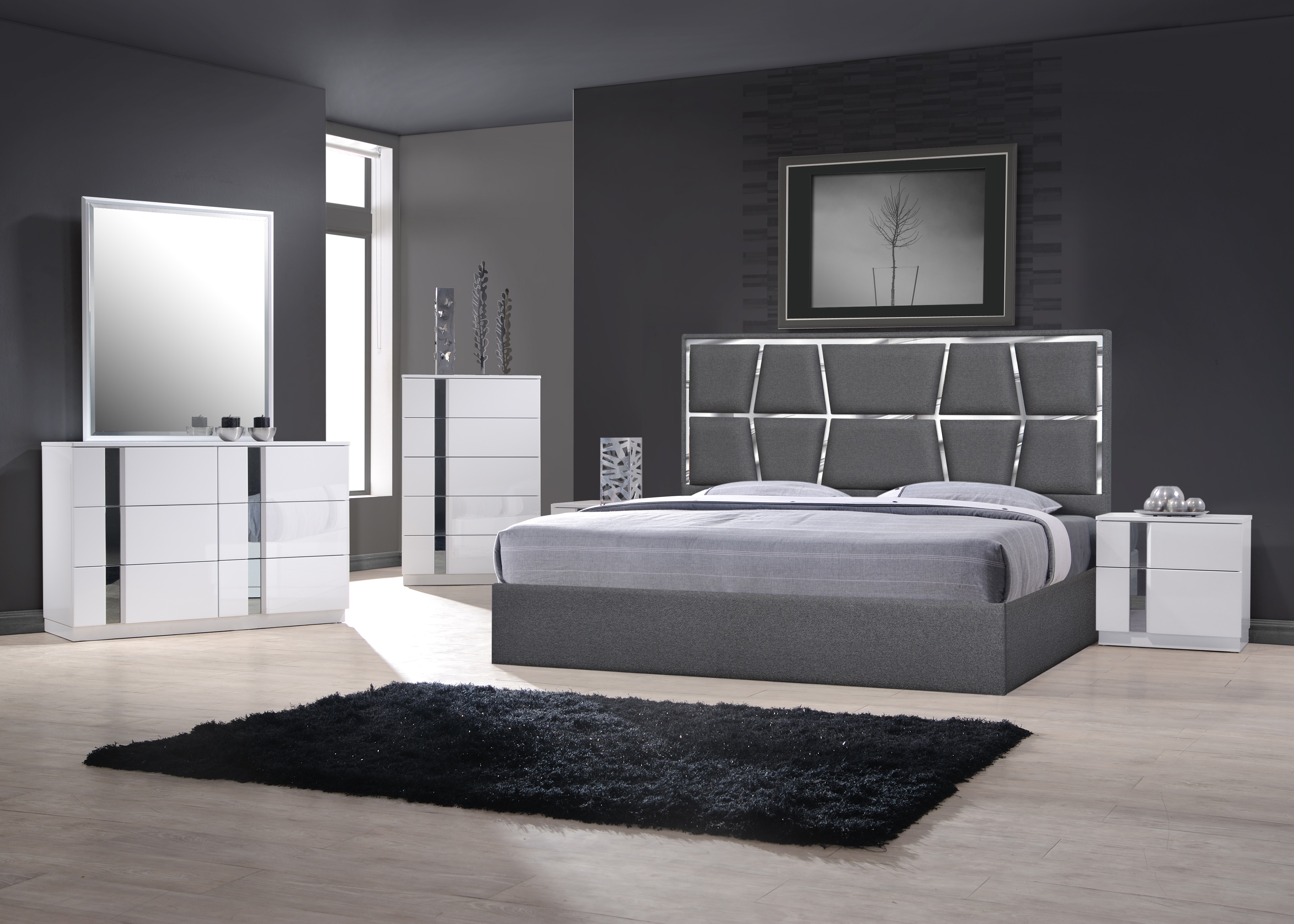 Fashionable High End Platform Bed - Click Image to Close