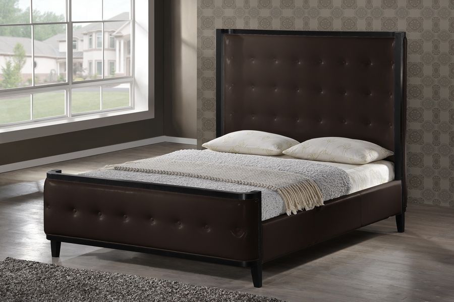 Lacquered Extravagant Leather Luxury Platform Bed