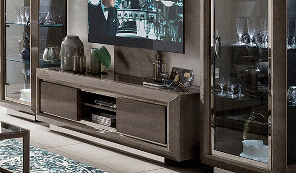 Contemporary Lacquered Entertainment Wall Unit with Display Shelves - Click Image to Close
