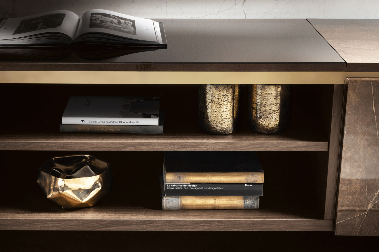 Contemporary Kira Shelving Unit with Lacquered Compartments - Click Image to Close